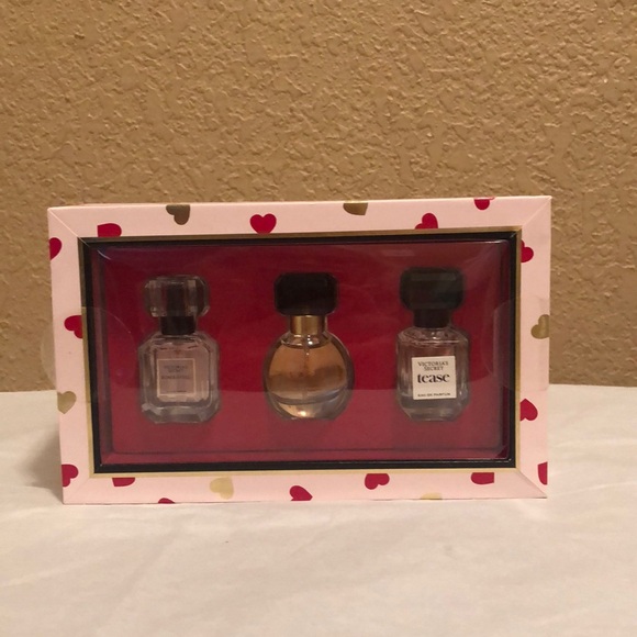 New in Box. Sealed. Victoria’s Secret Deluxe Mini Trio. Bombshell, Bare & Tease. - Picture 1 of 11